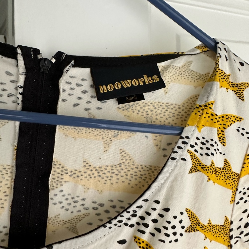 Nooworks sharks Loretta size S EUC